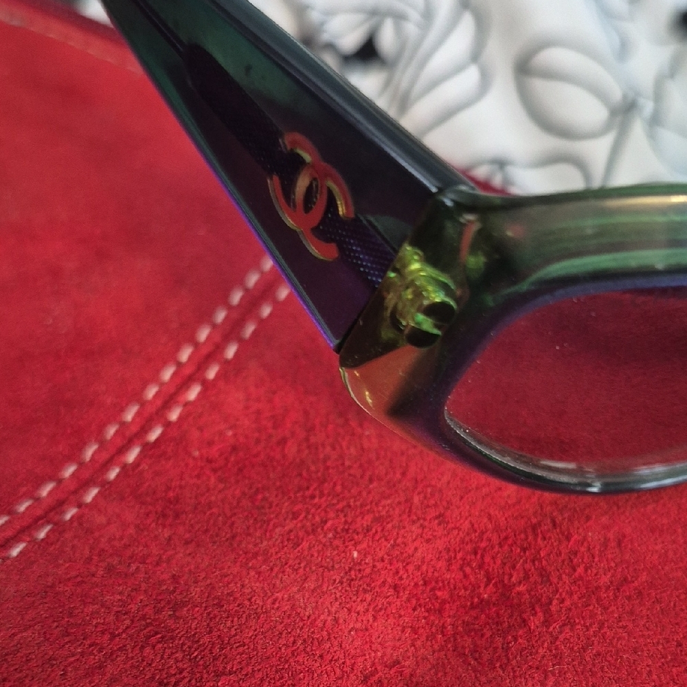 Authentic! Chanel Green / Blue/Sunglasses with Classic Design - Picture 10 of 10